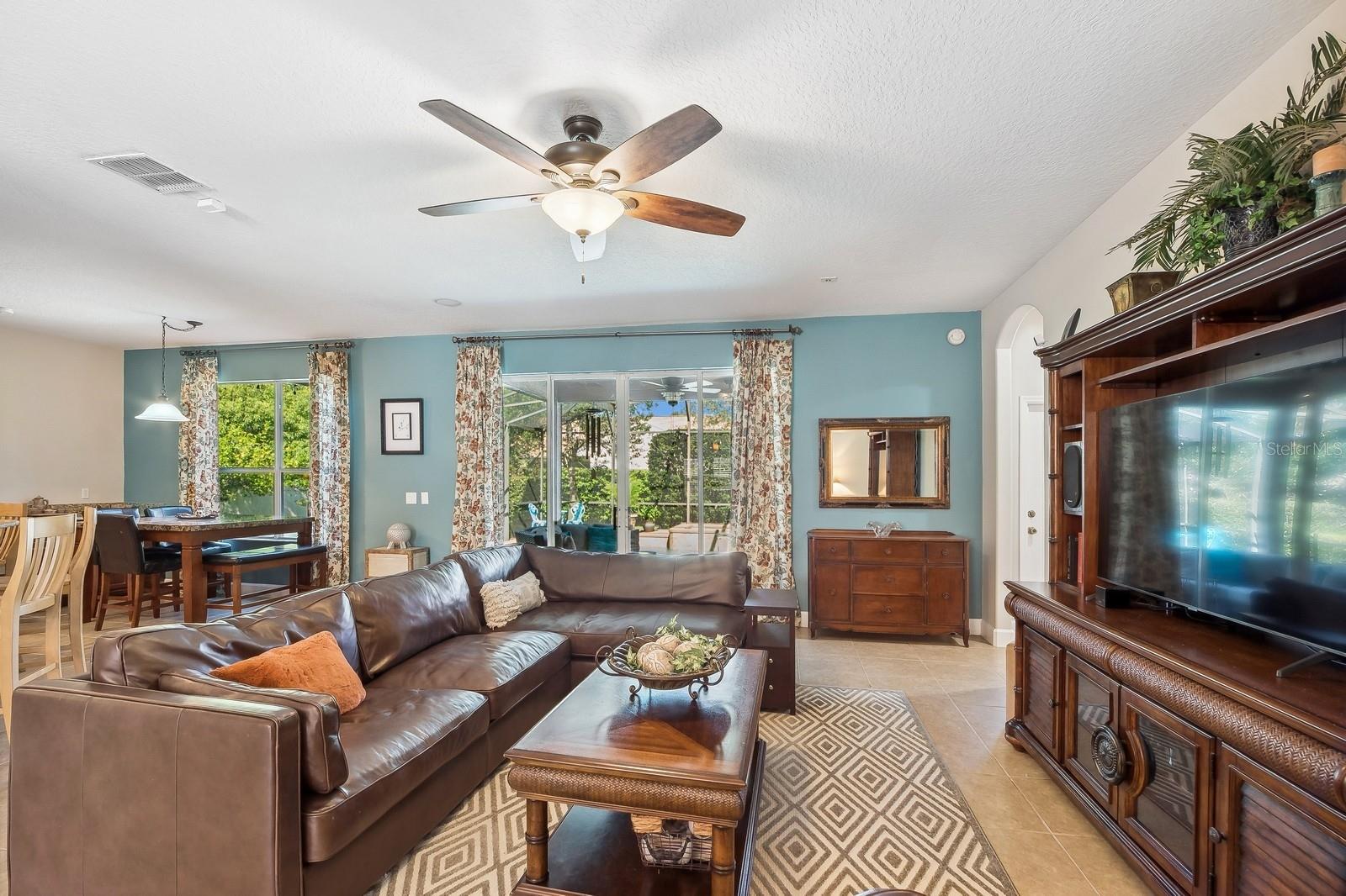 3520 RAMBLING OAKS LN