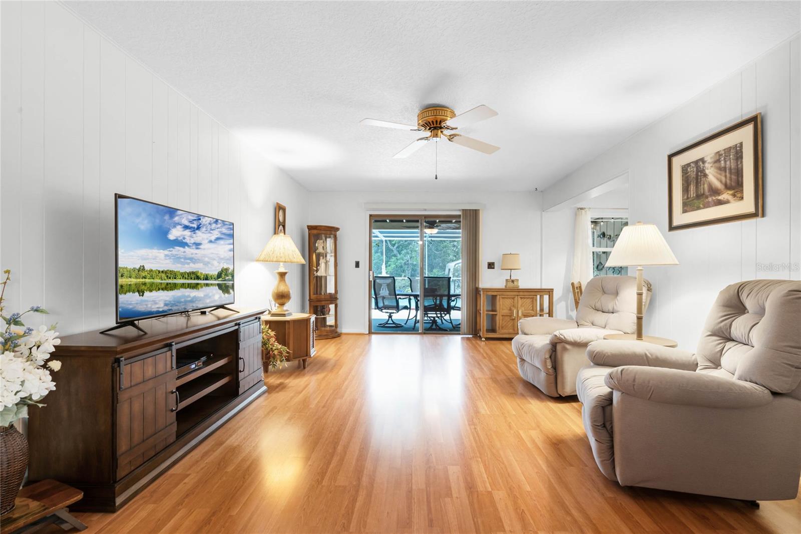 1315 N SHADOW RIDGE DR