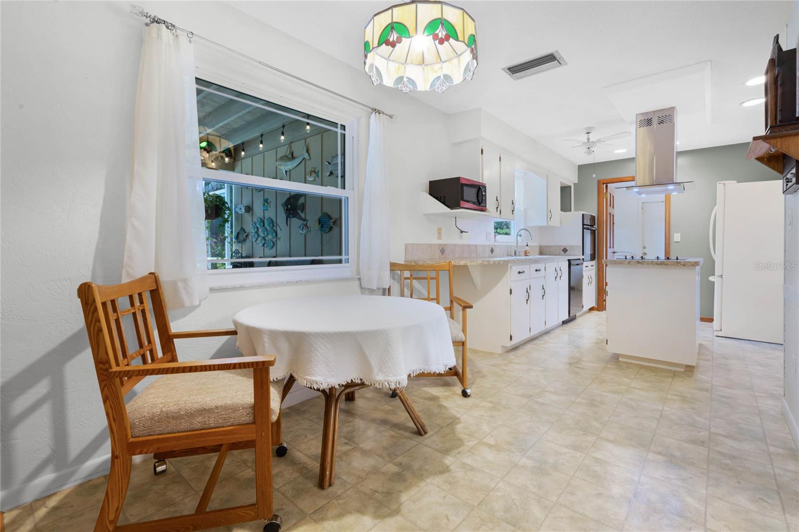 1315 N SHADOW RIDGE DR