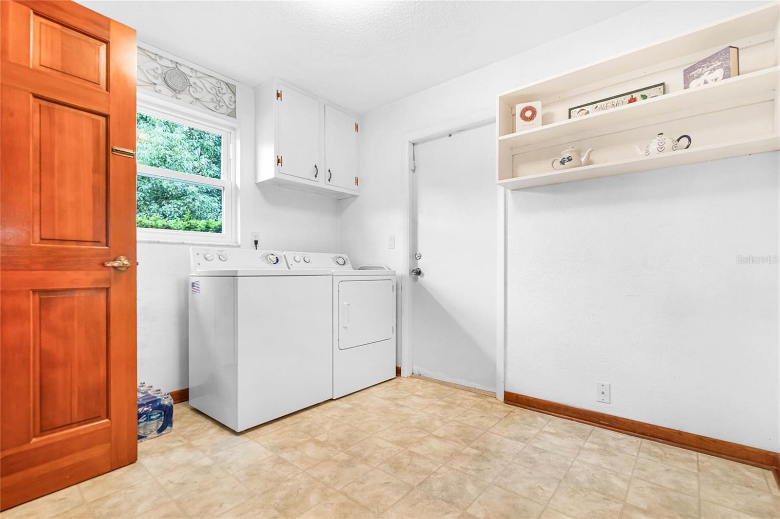 1315 N SHADOW RIDGE DR