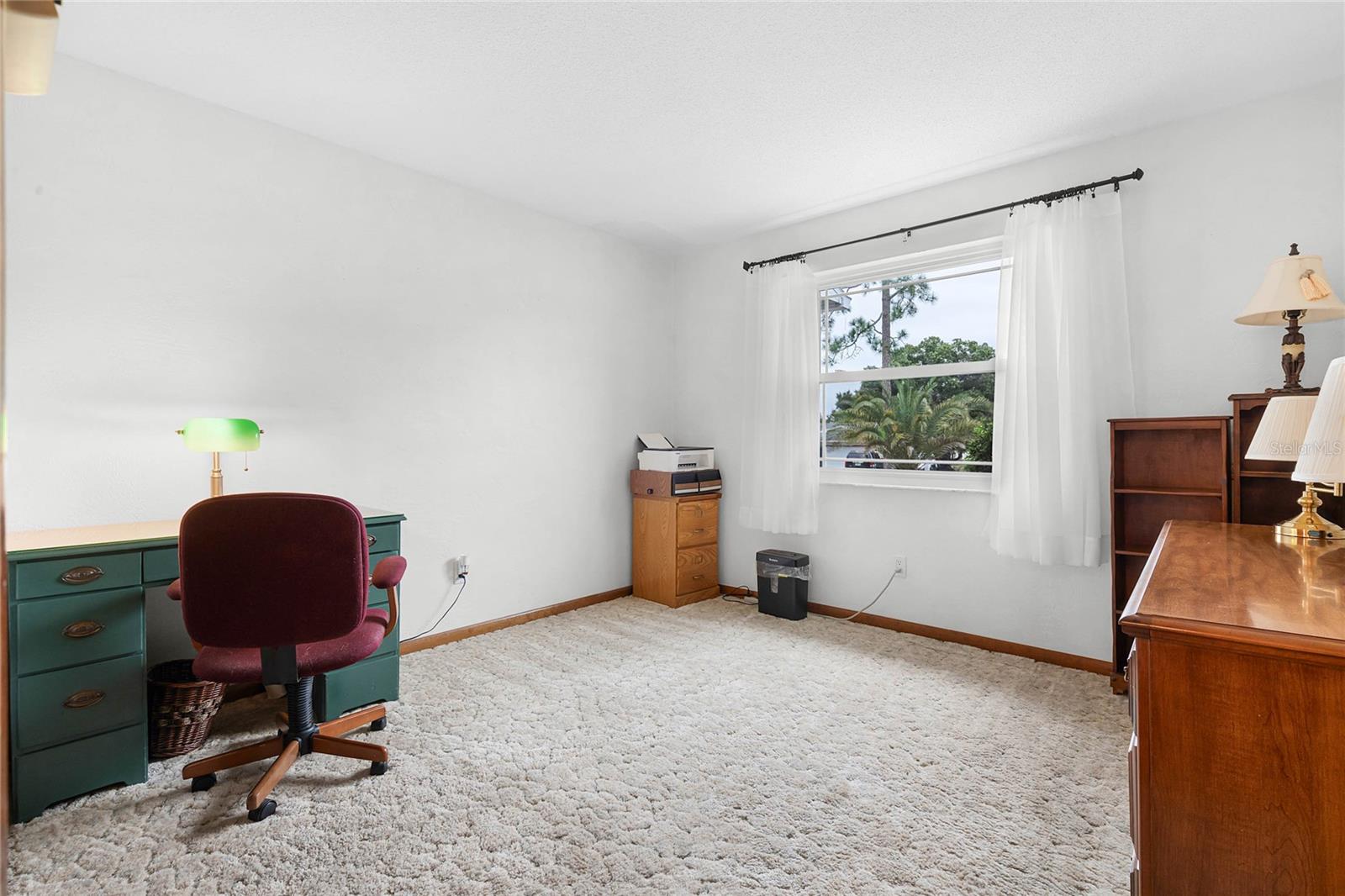 1315 N SHADOW RIDGE DR