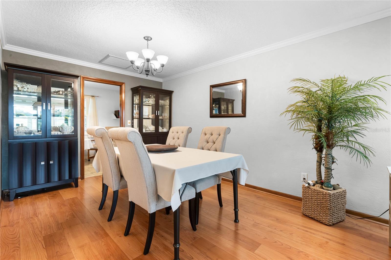 1315 N SHADOW RIDGE DR