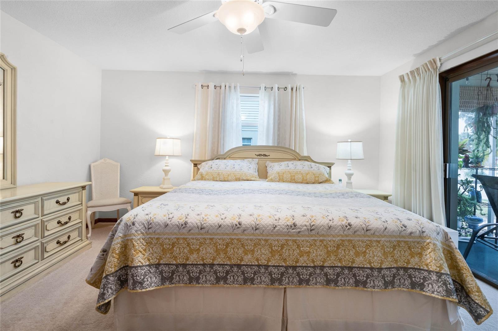 1315 N SHADOW RIDGE DR