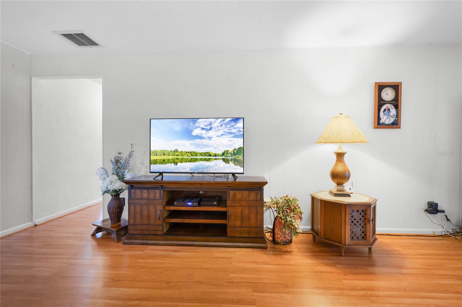 1315 N SHADOW RIDGE DR