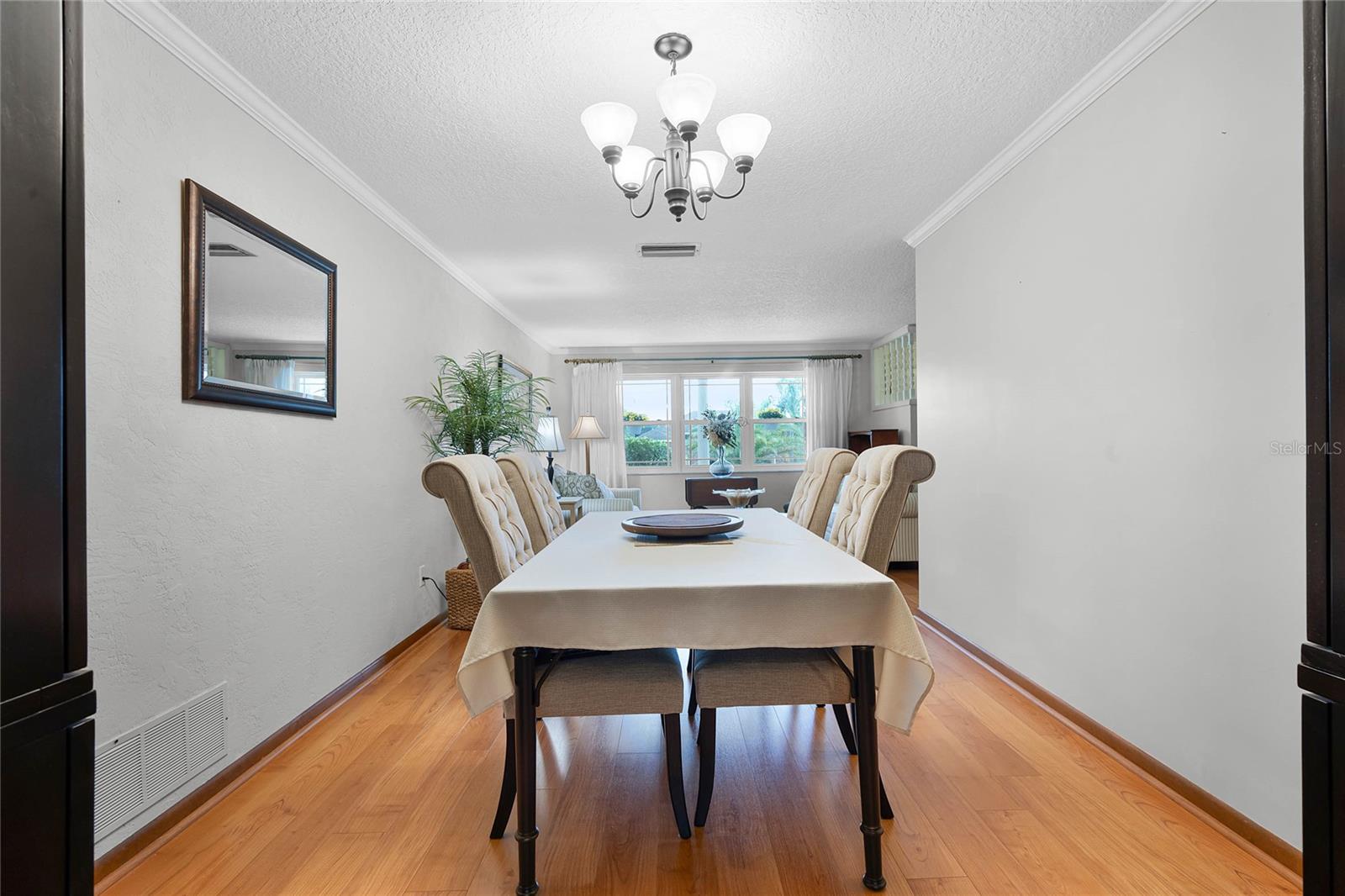 1315 N SHADOW RIDGE DR