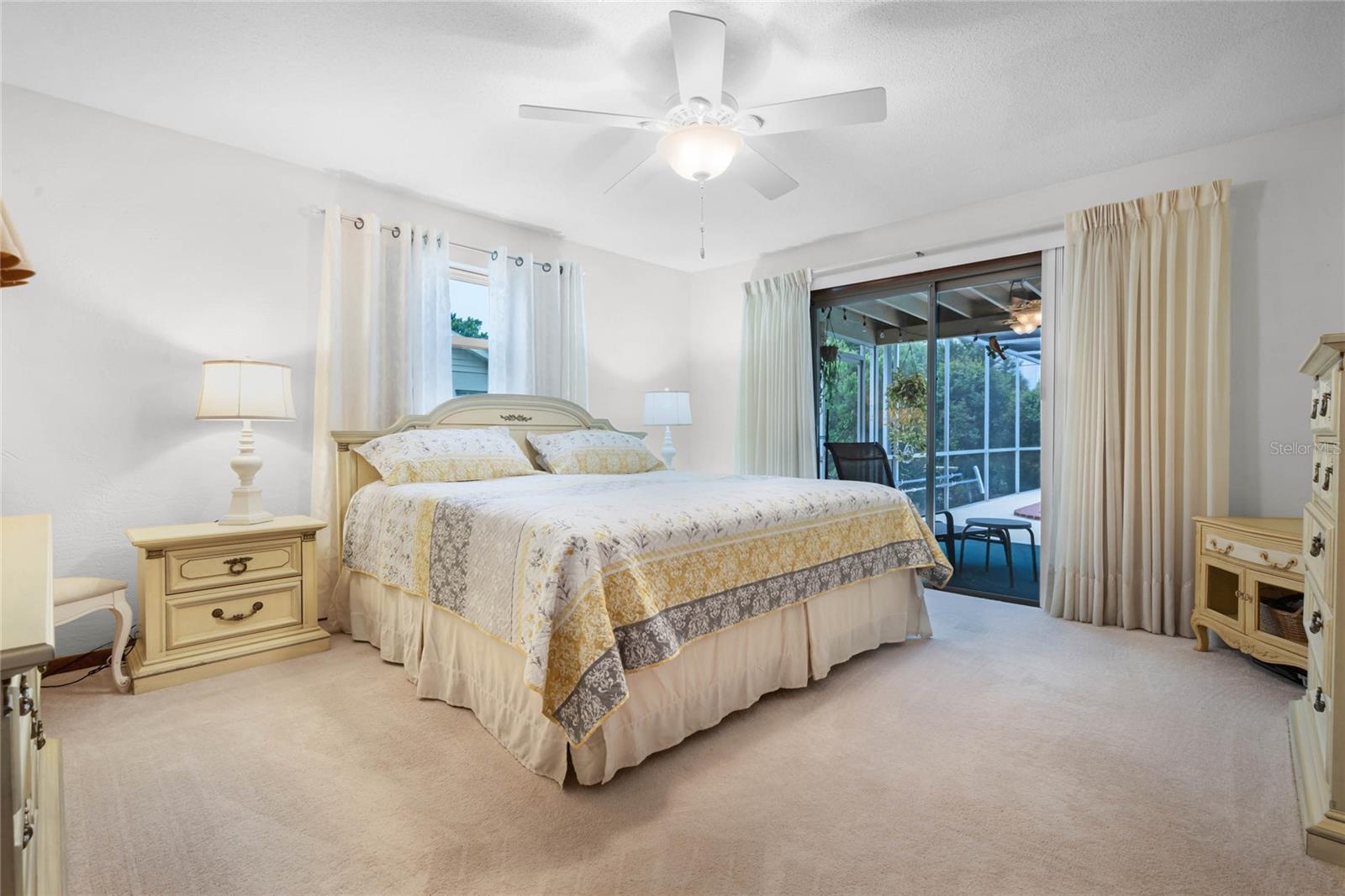 1315 N SHADOW RIDGE DR