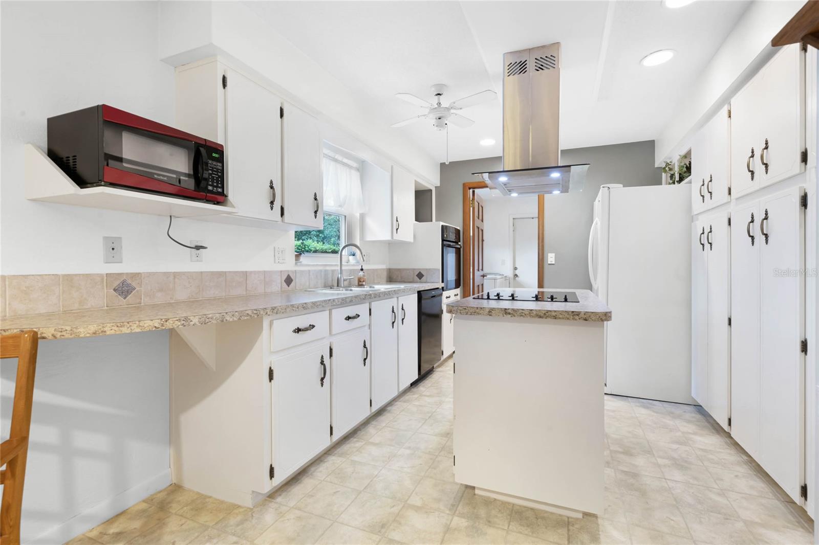 1315 N SHADOW RIDGE DR