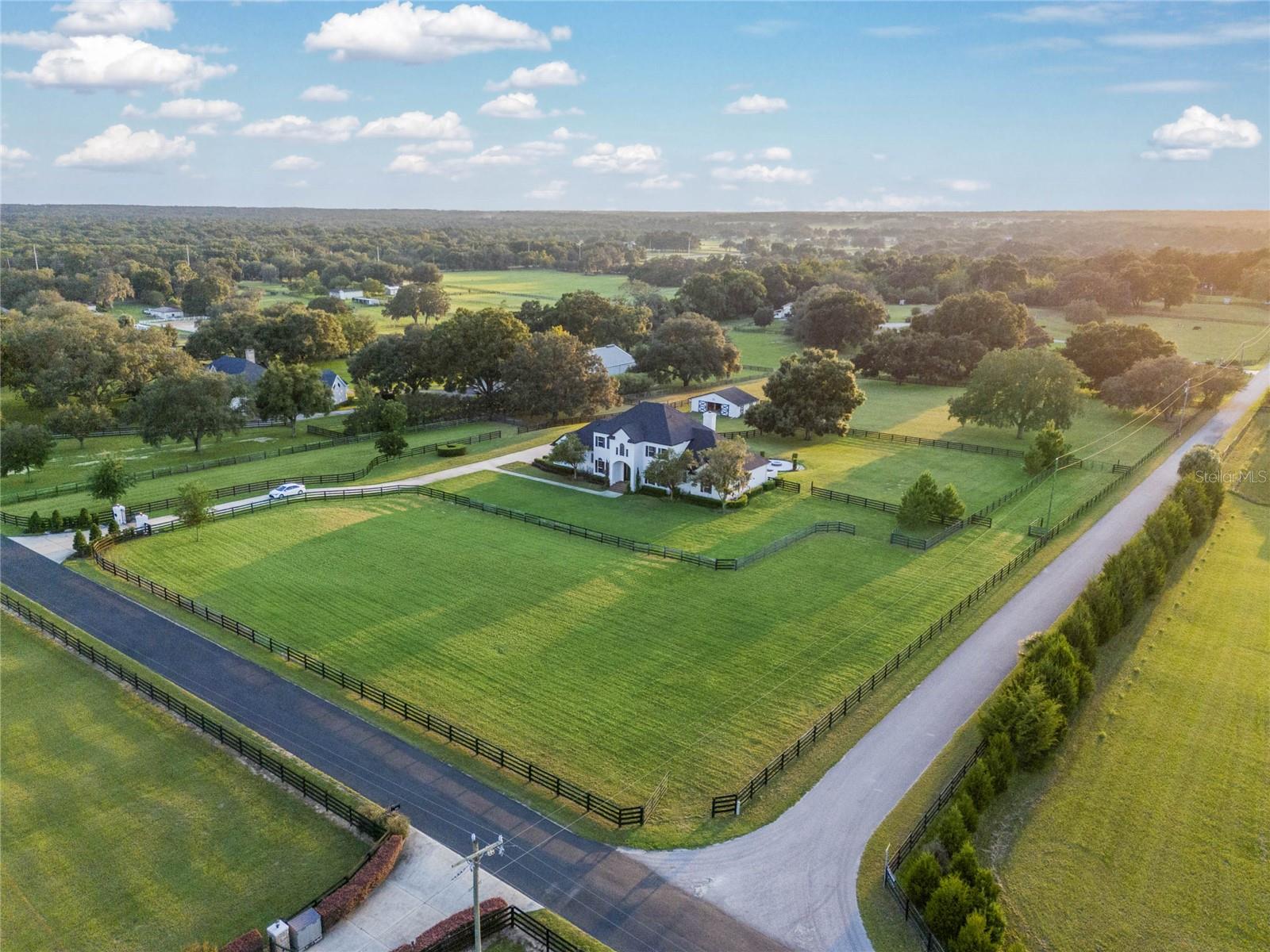 32327 EQUESTRIAN TRL