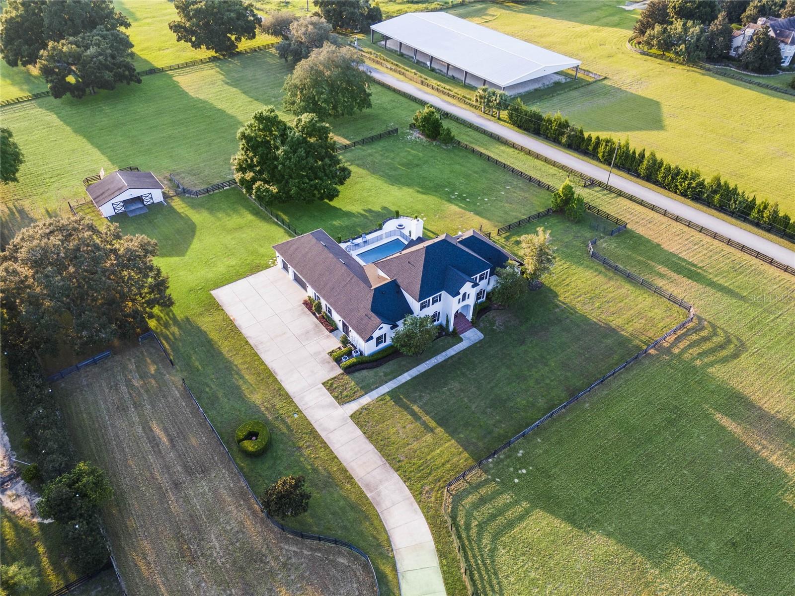 32327 EQUESTRIAN TRL