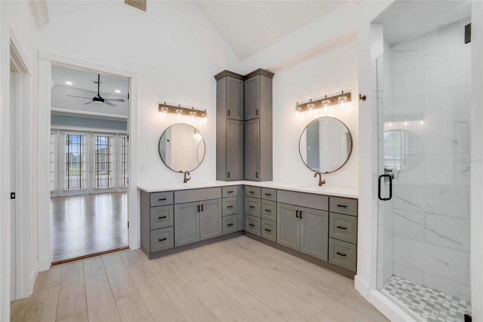 32327 EQUESTRIAN TRL