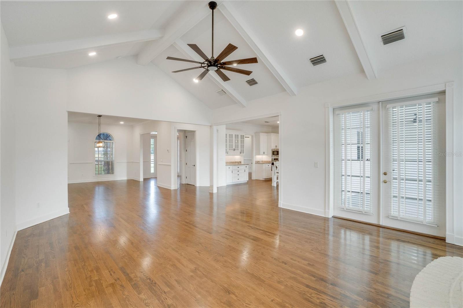 32327 EQUESTRIAN TRL