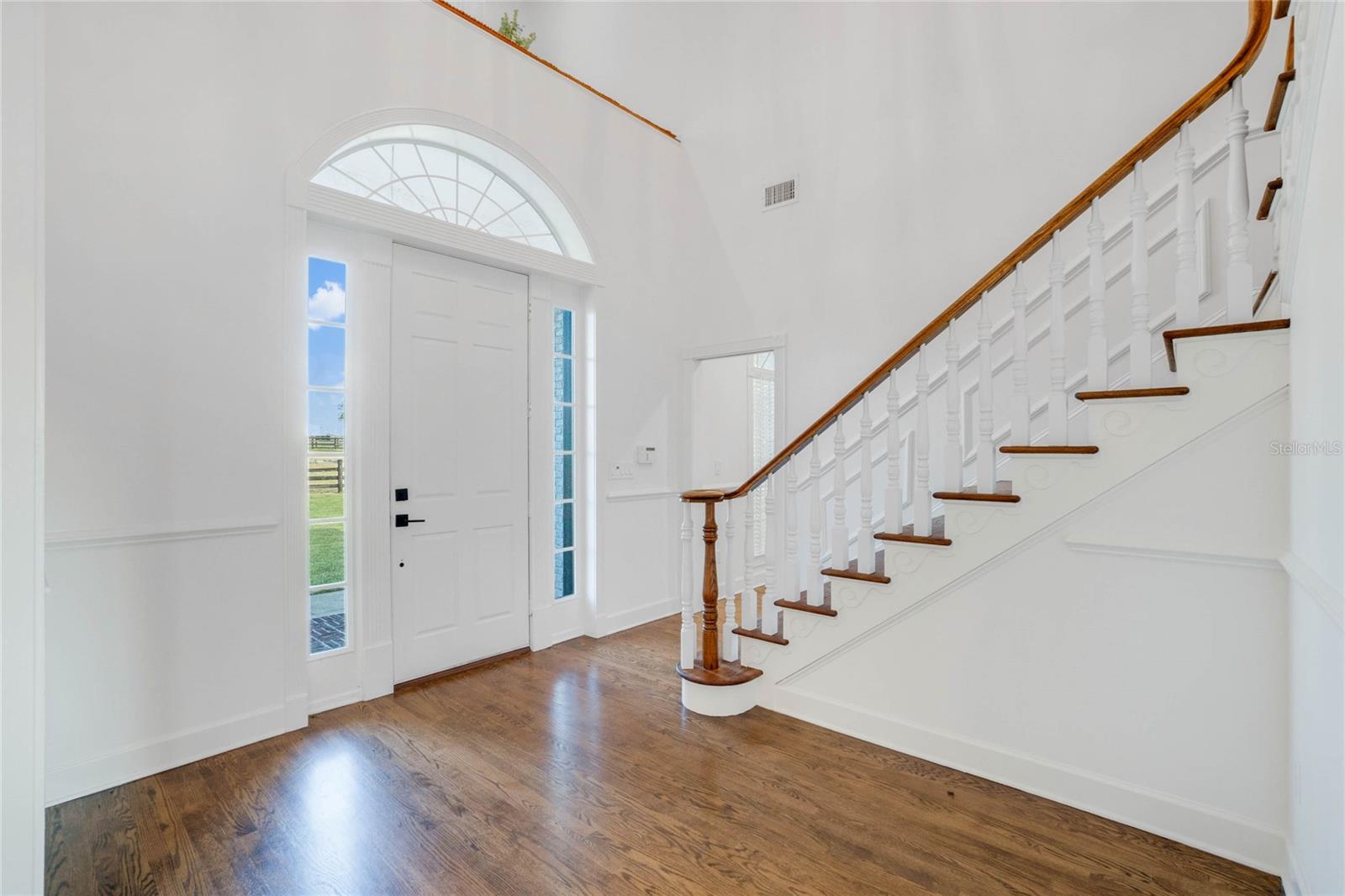 32327 EQUESTRIAN TRL