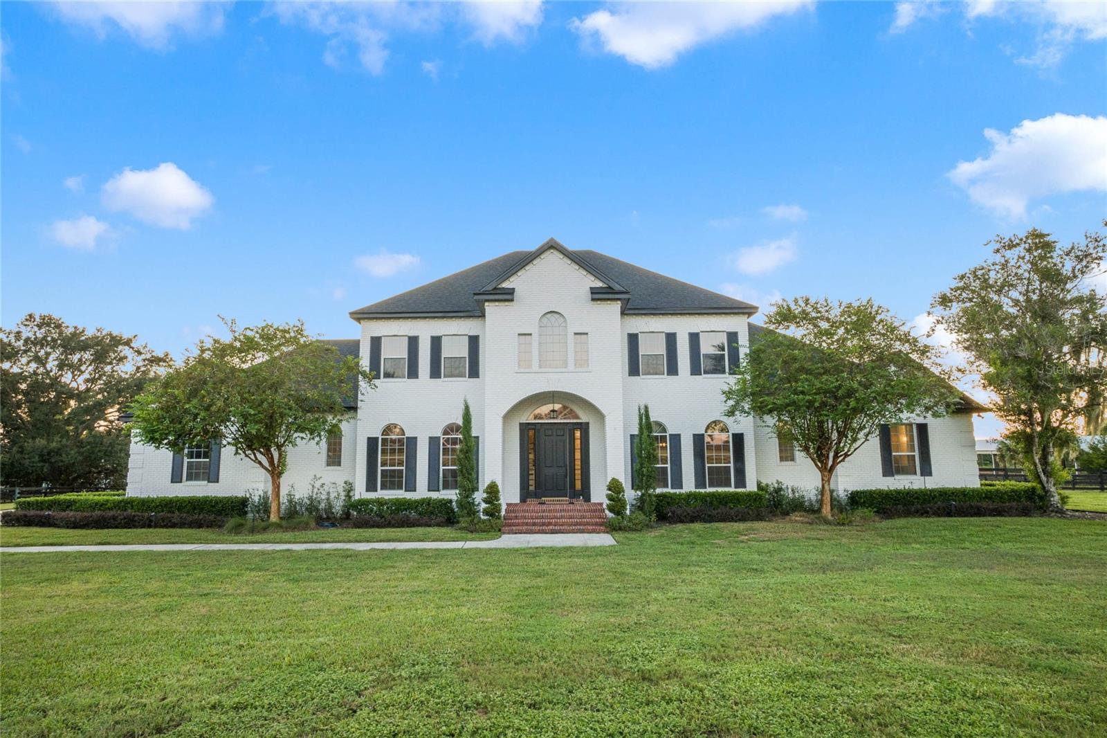 32327 EQUESTRIAN TRL