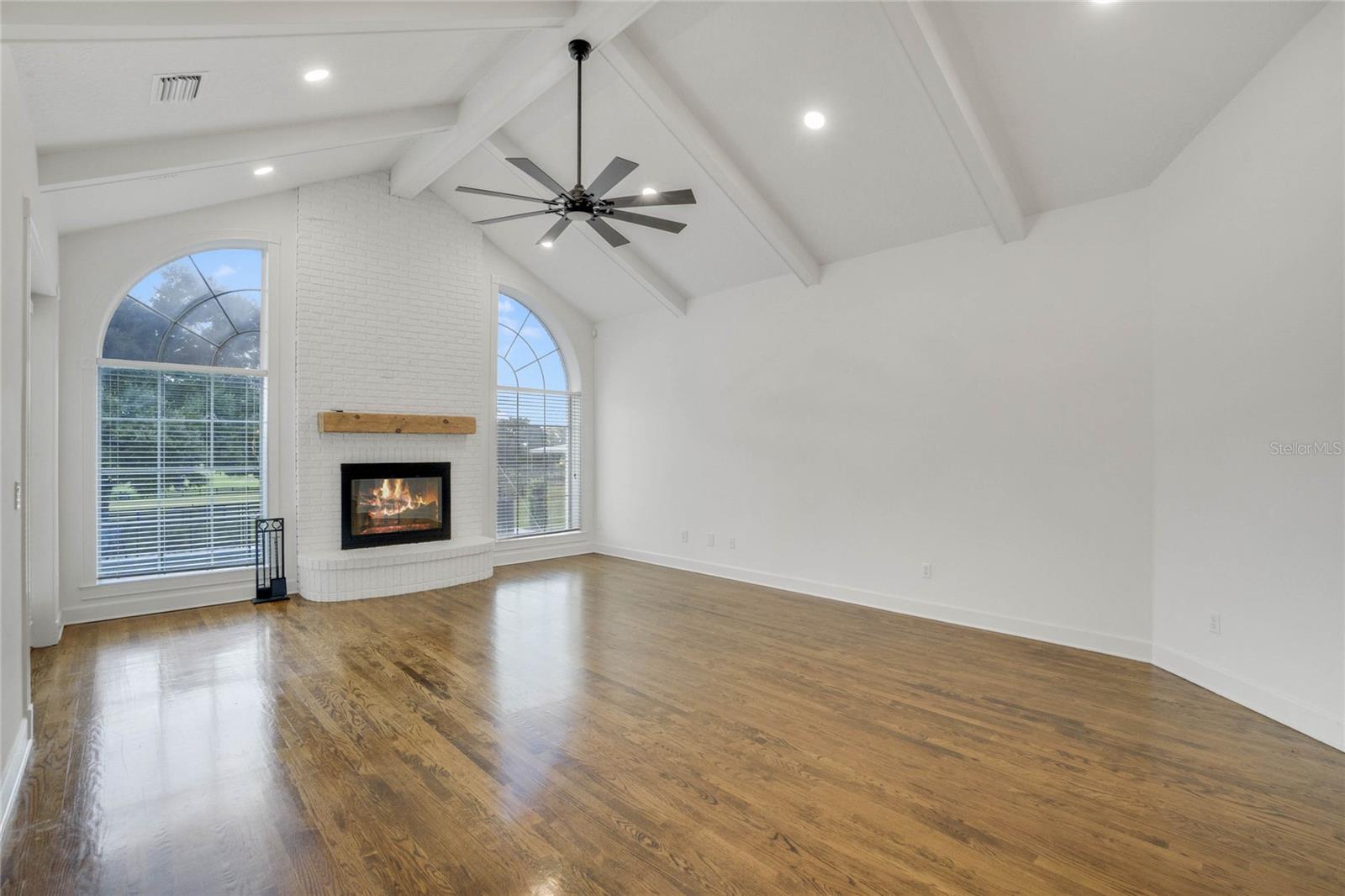 32327 EQUESTRIAN TRL