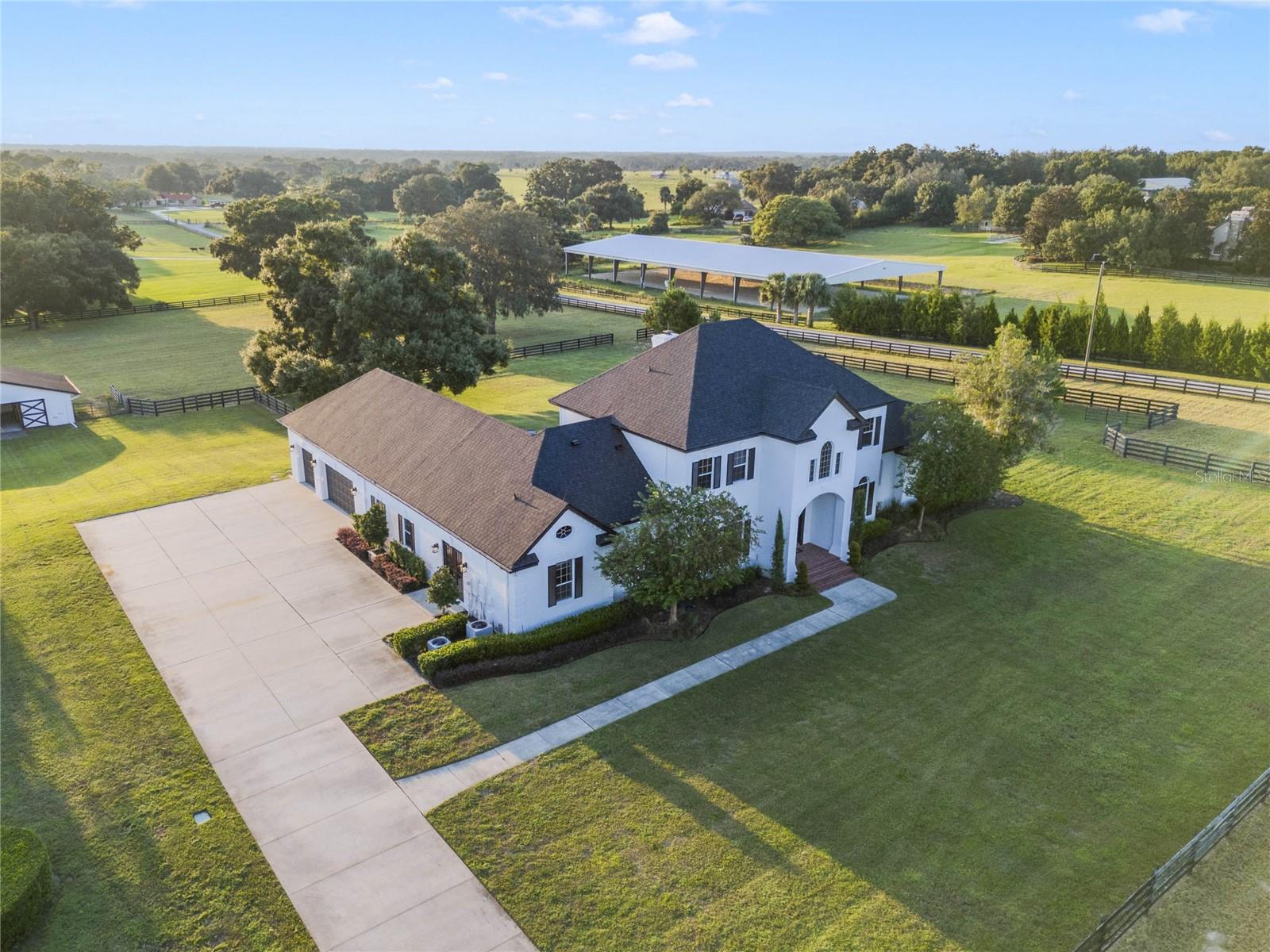 32327 EQUESTRIAN TRL