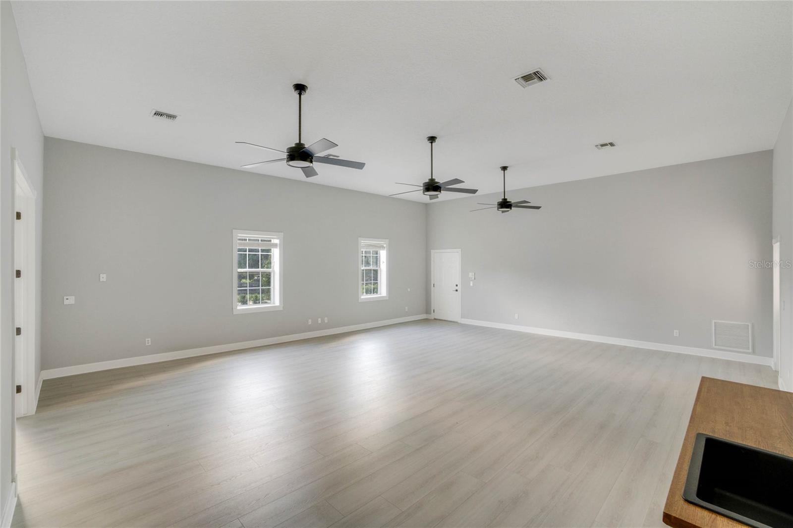 32327 EQUESTRIAN TRL