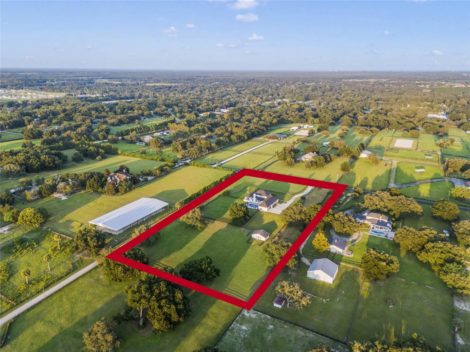 32327 EQUESTRIAN TRL