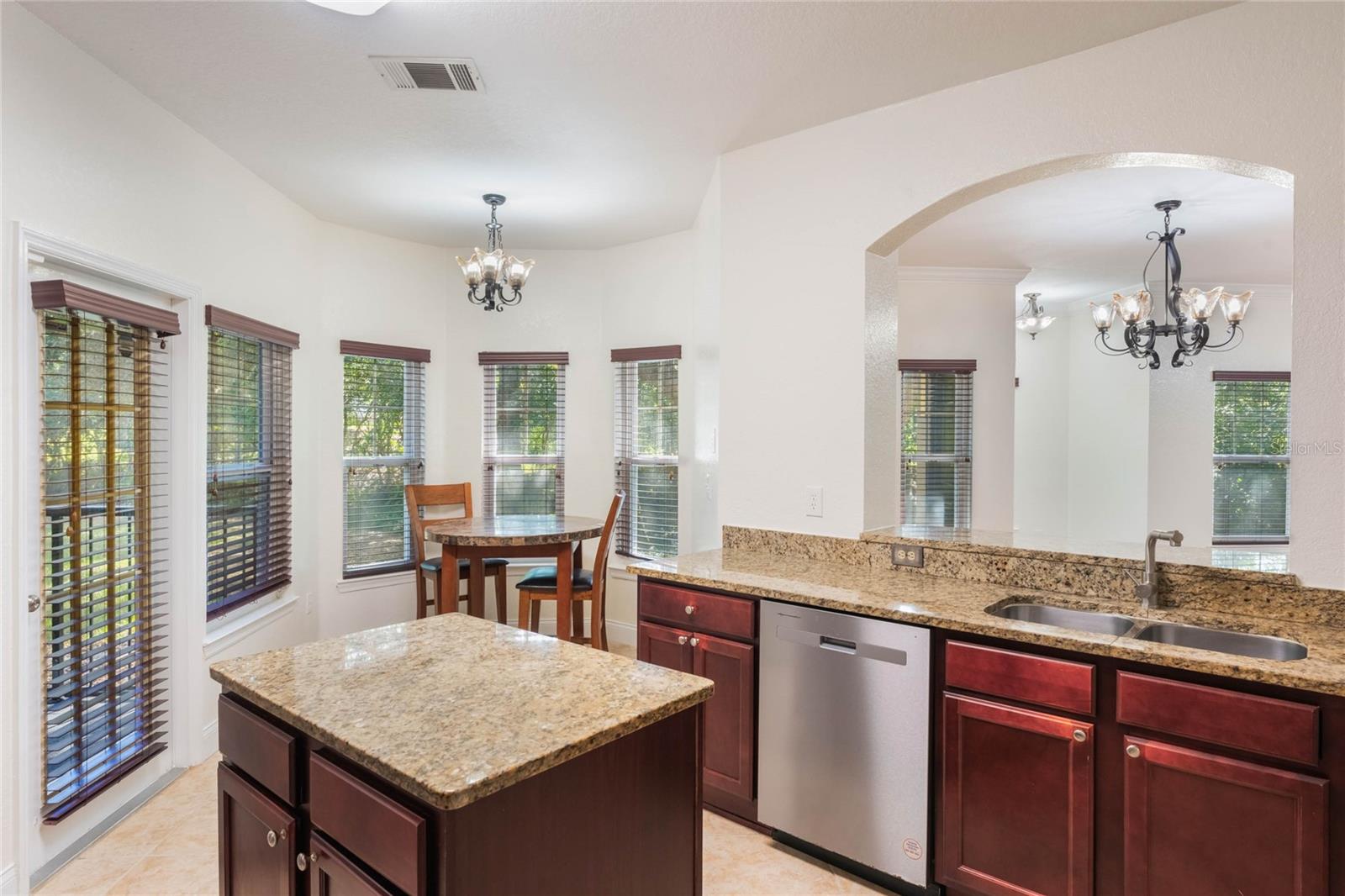 213 VILLA DI ESTE TER #113