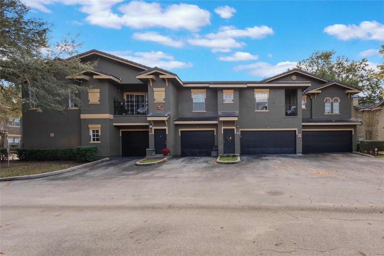 213 VILLA DI ESTE TER #113