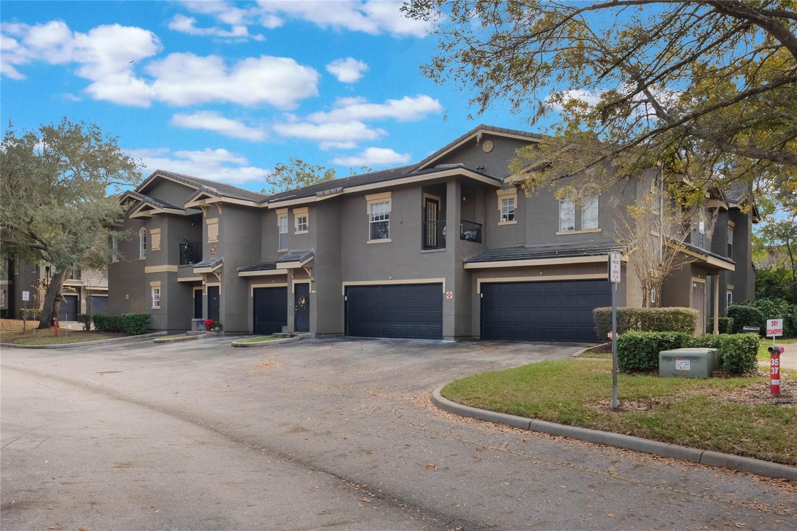 213 VILLA DI ESTE TER #113