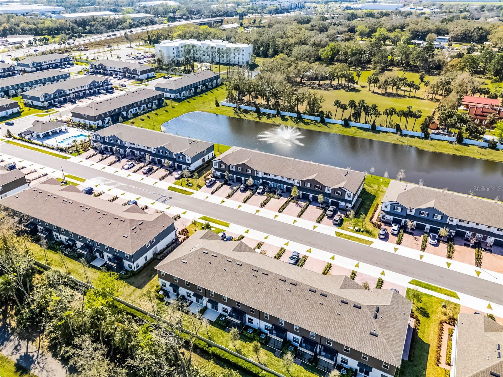 385 CAPE HONEYSUCKLE PL