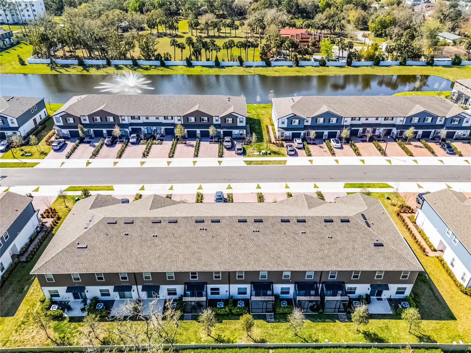 385 CAPE HONEYSUCKLE PL