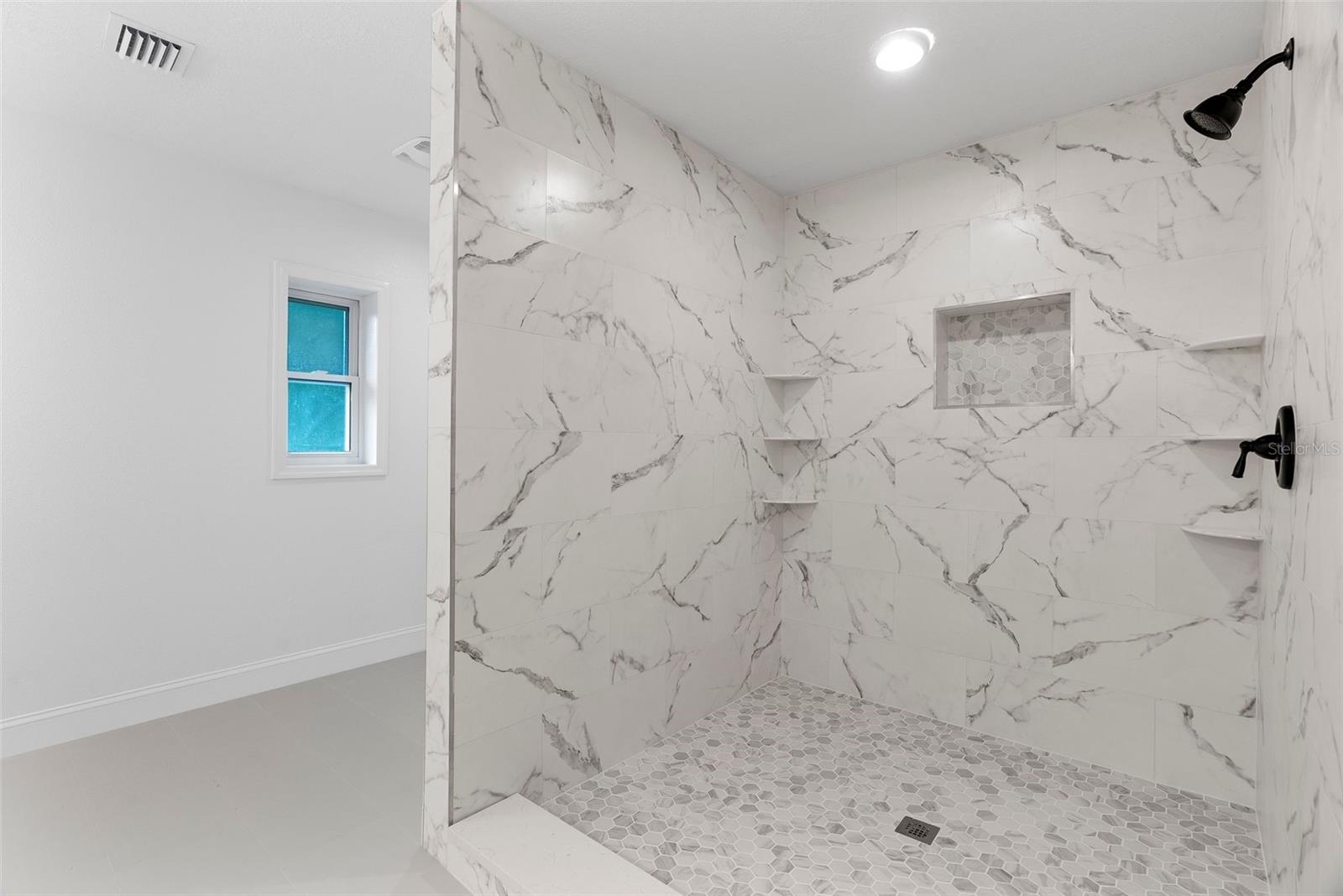 502 SAN SEBASTIAN PRADO