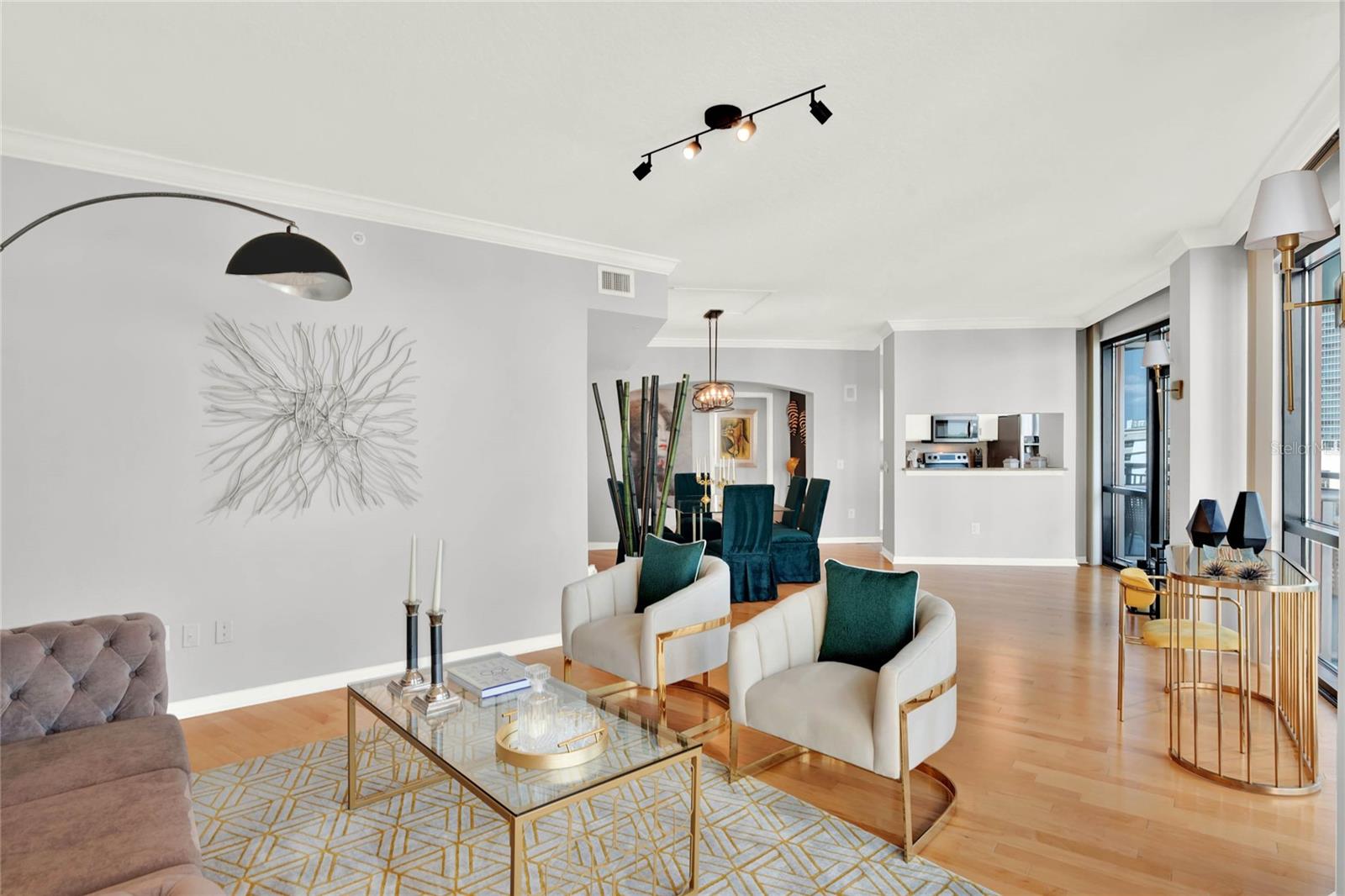 322 E CENTRAL BLVD #901