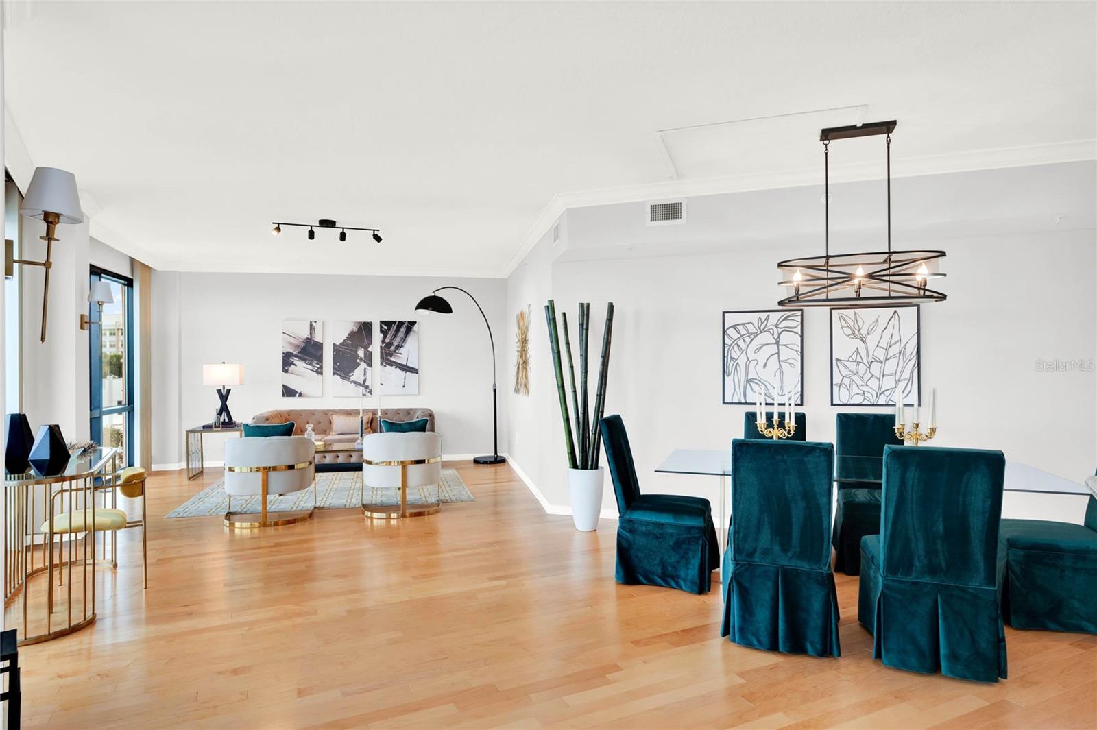 322 E CENTRAL BLVD #901