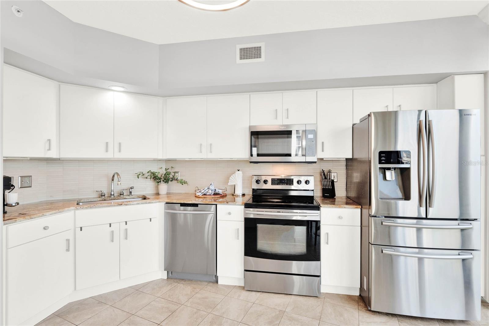 322 E CENTRAL BLVD #901