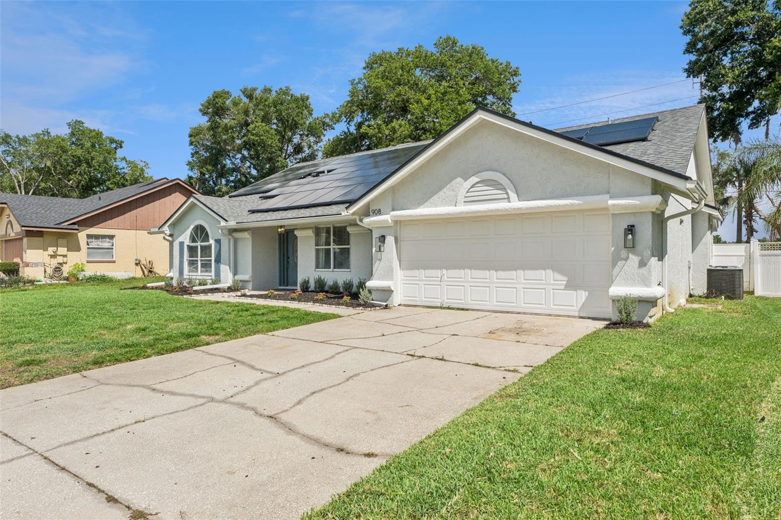 908 SLOEWOOD CT