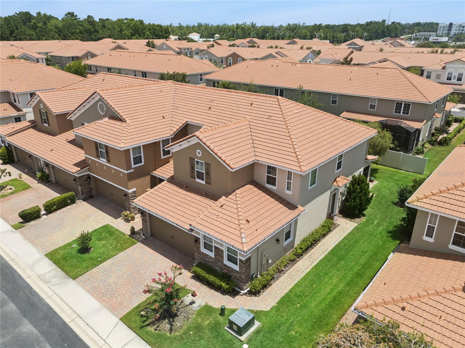 5571 SIRACUSA LN