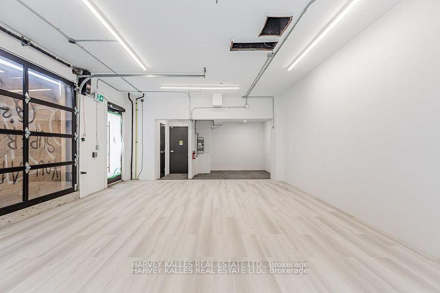 398 Spadina Avenue 2