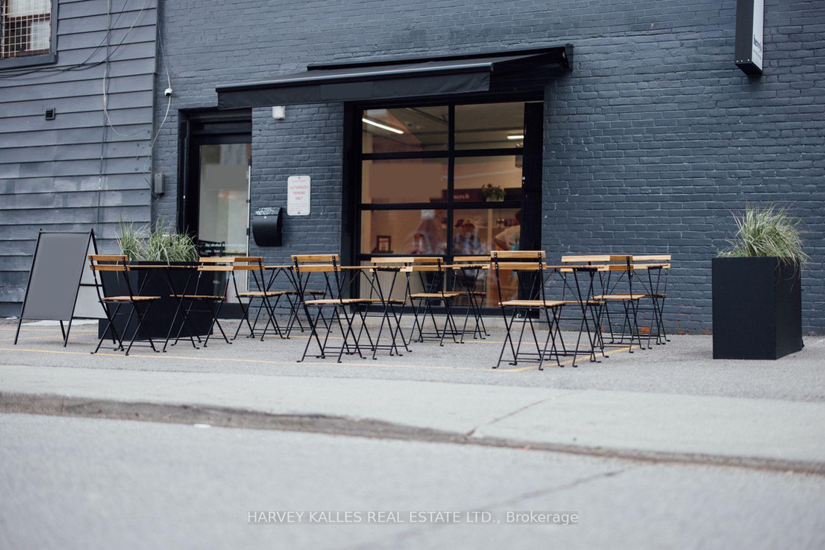 398 Spadina Avenue 2