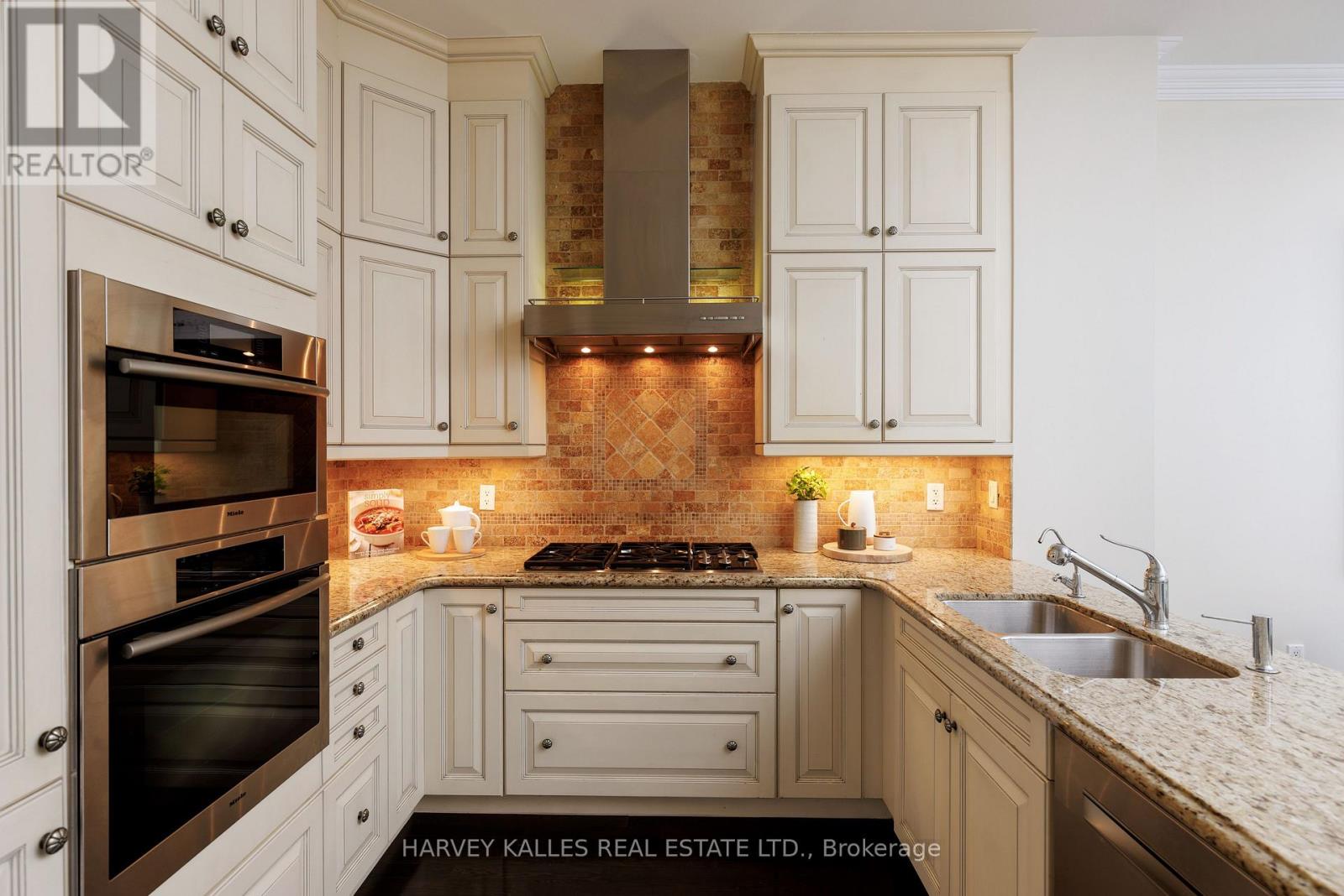 304 - 51 YORK MILLS ROAD