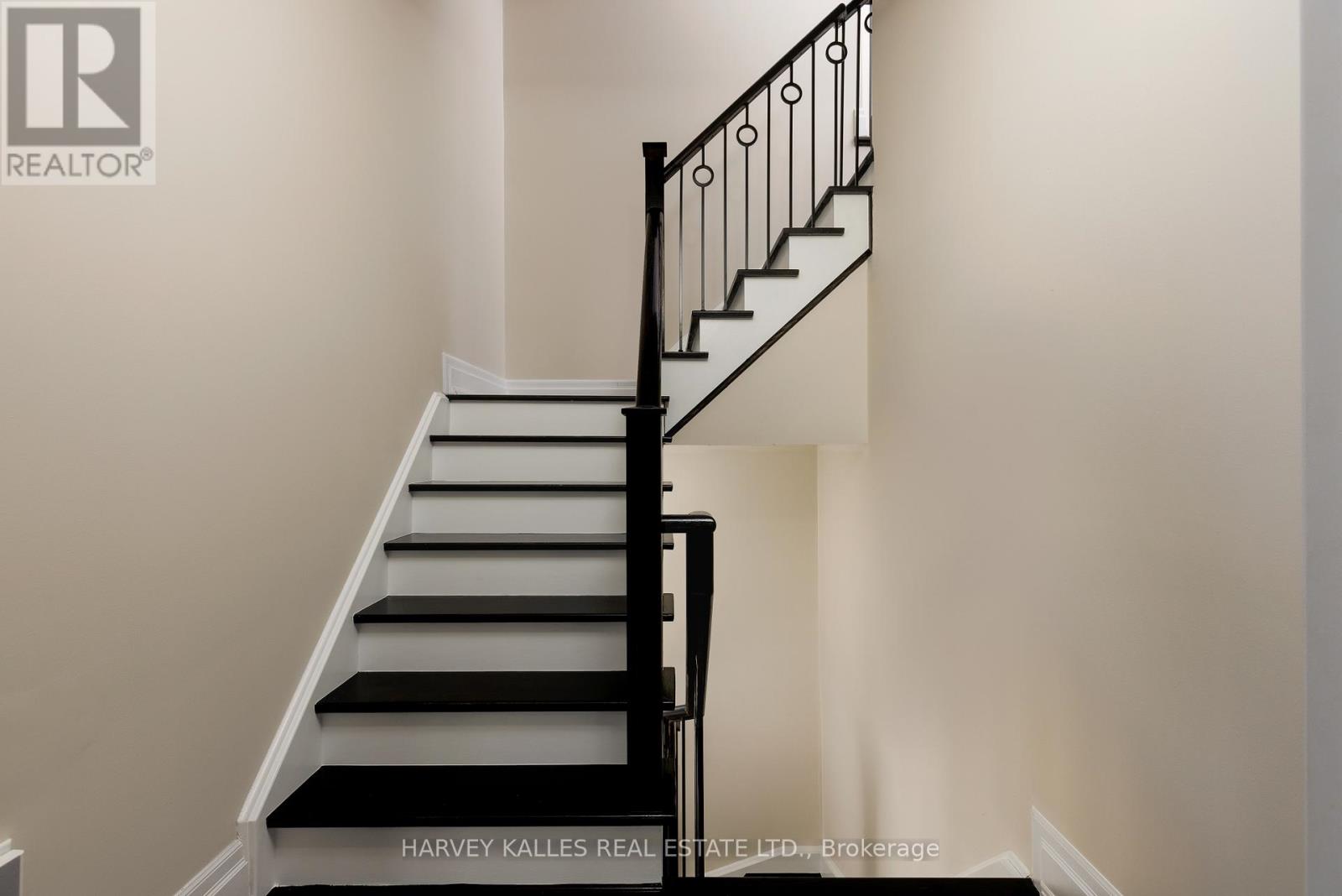 304 - 51 YORK MILLS ROAD