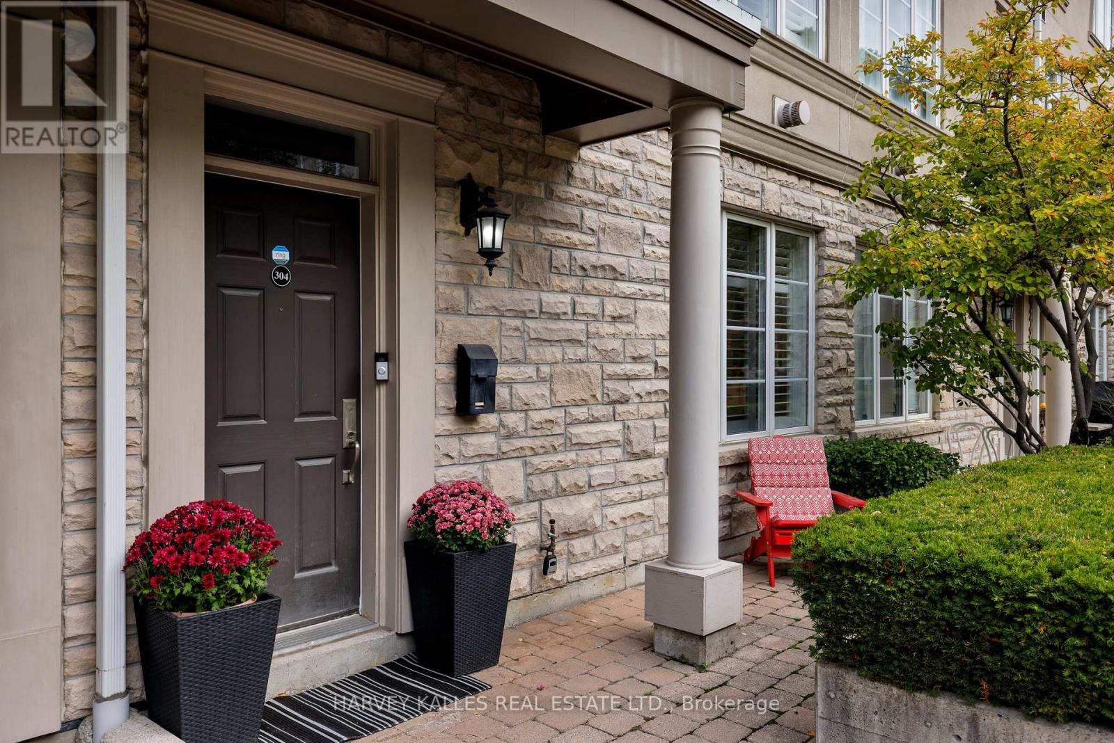 304 - 51 YORK MILLS ROAD