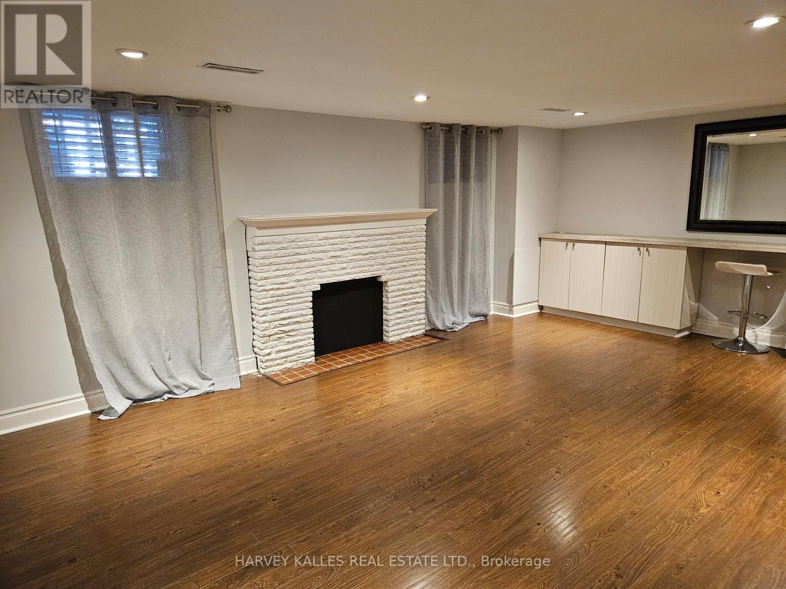 LOWER - 85 LANARK AVENUE