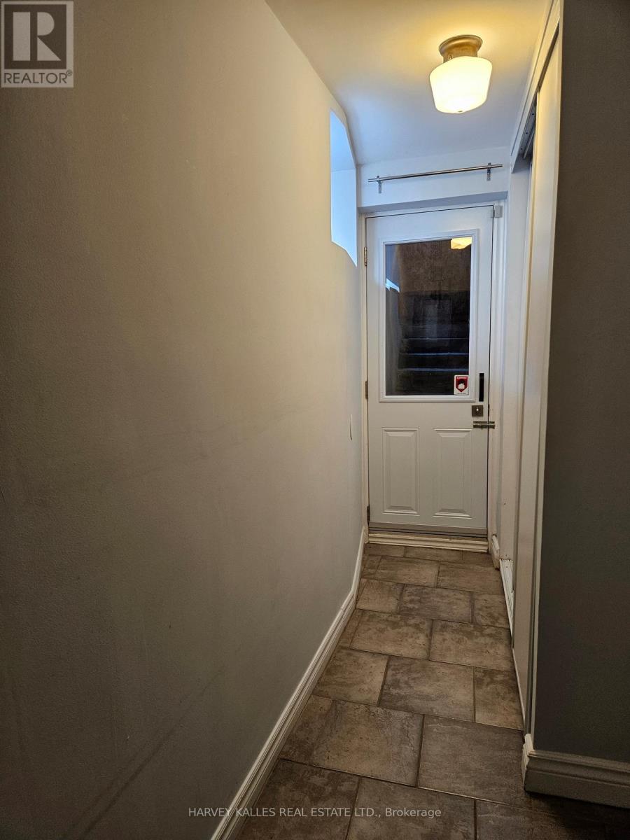 LOWER - 85 LANARK AVENUE
