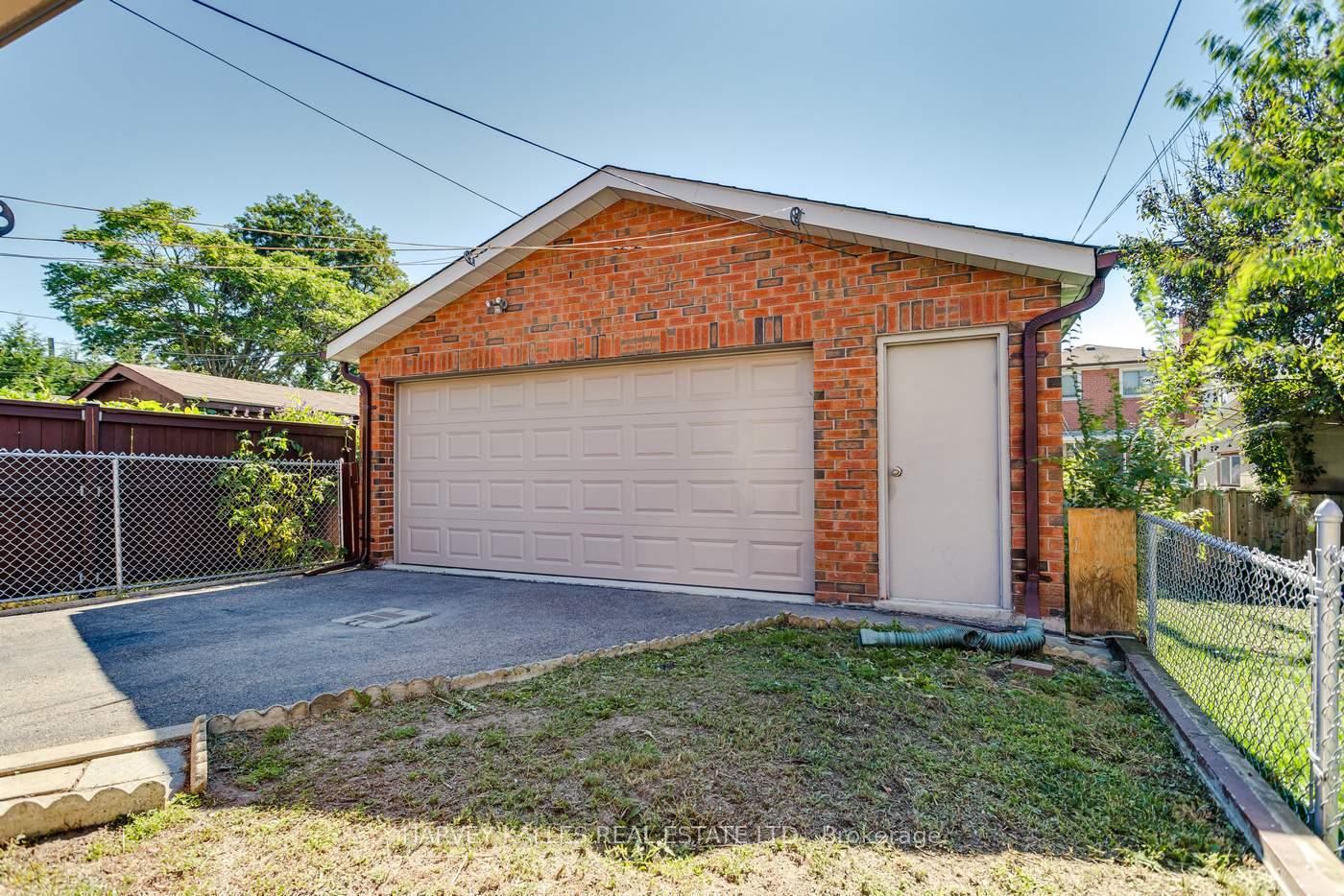 7 Mulberry Crescent