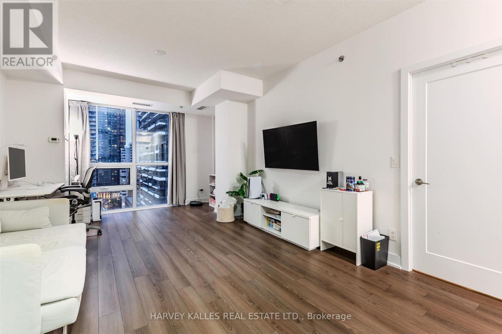 1508 - 318 RICHMOND STREET W