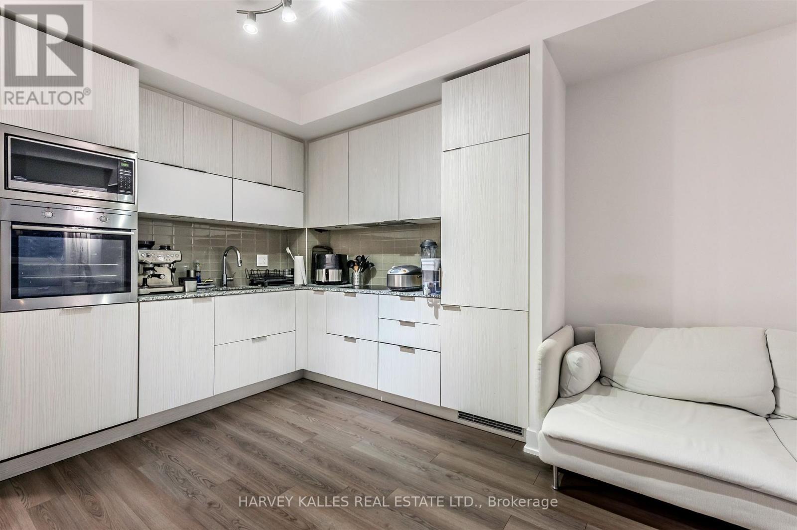 1508 - 318 RICHMOND STREET W