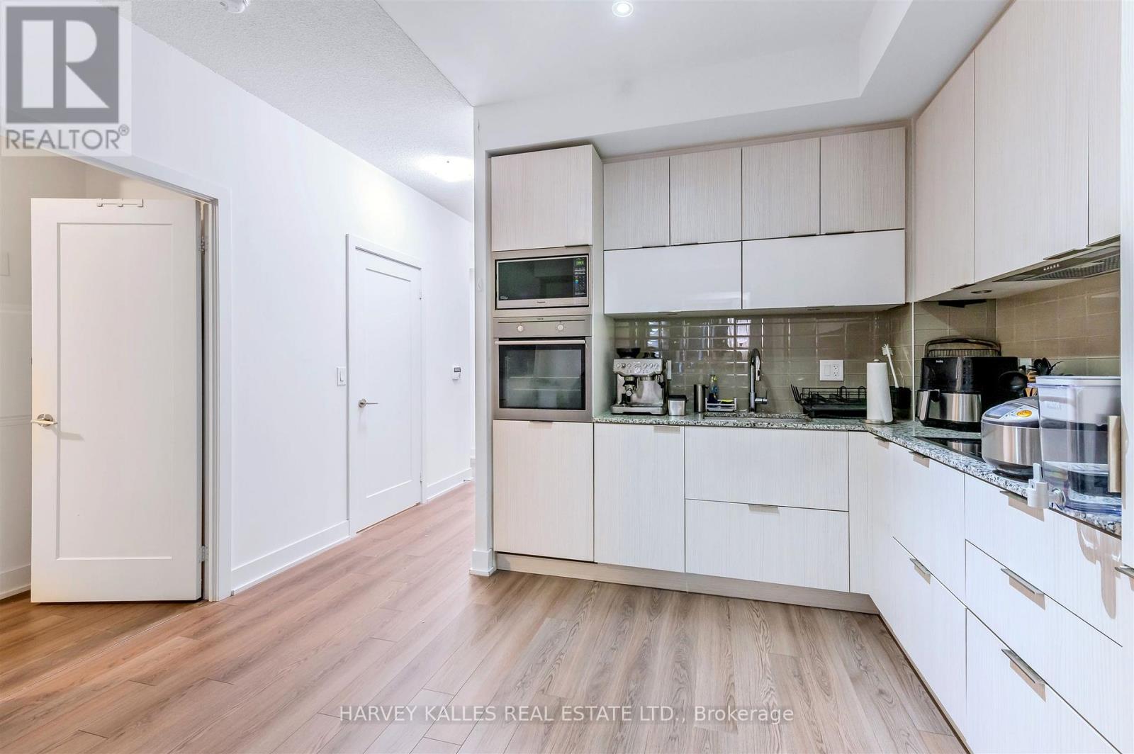 1508 - 318 RICHMOND STREET W