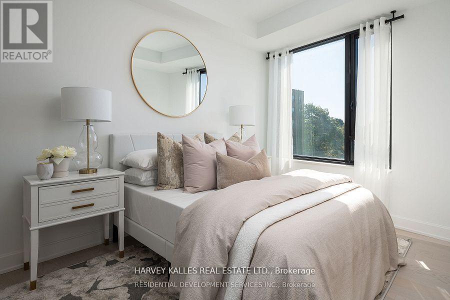 403 - 1 STRATHGOWAN AVENUE