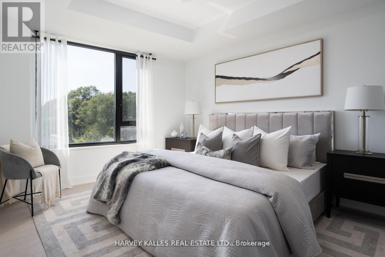 403 - 1 STRATHGOWAN AVENUE