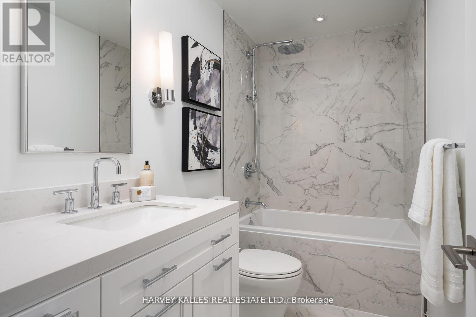 403 - 1 STRATHGOWAN AVENUE