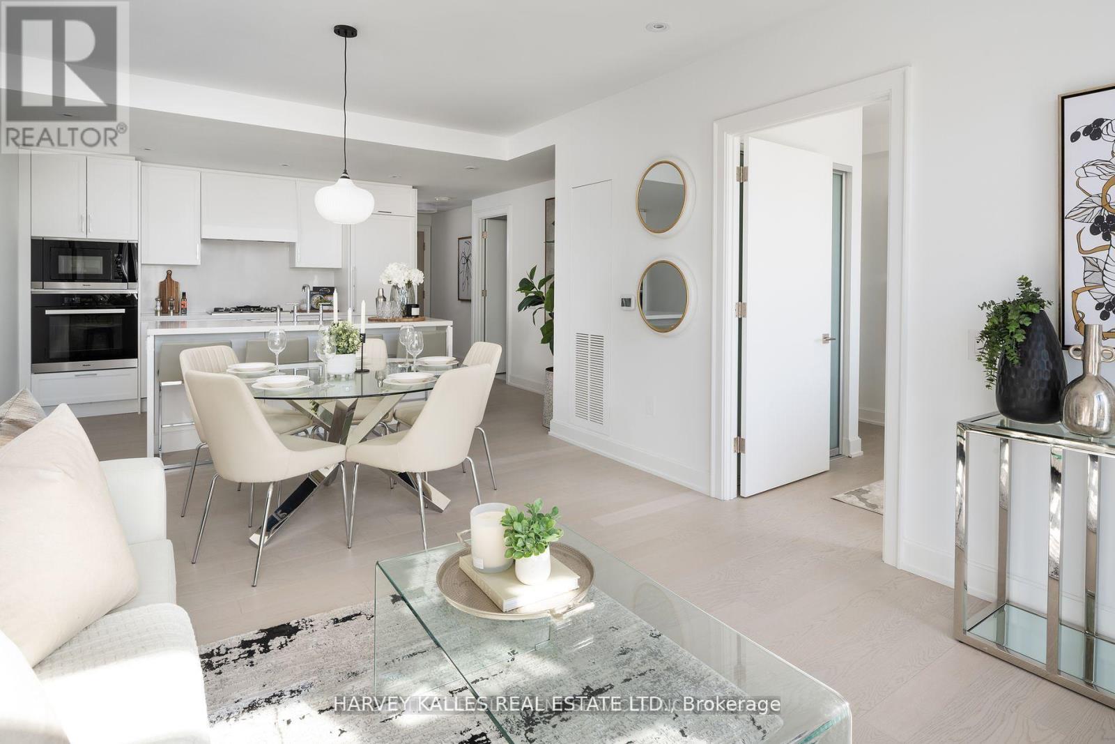 403 - 1 STRATHGOWAN AVENUE