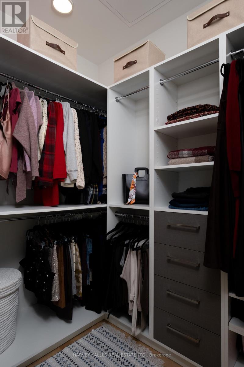 926 - 55 MERCHANTS' WHARF