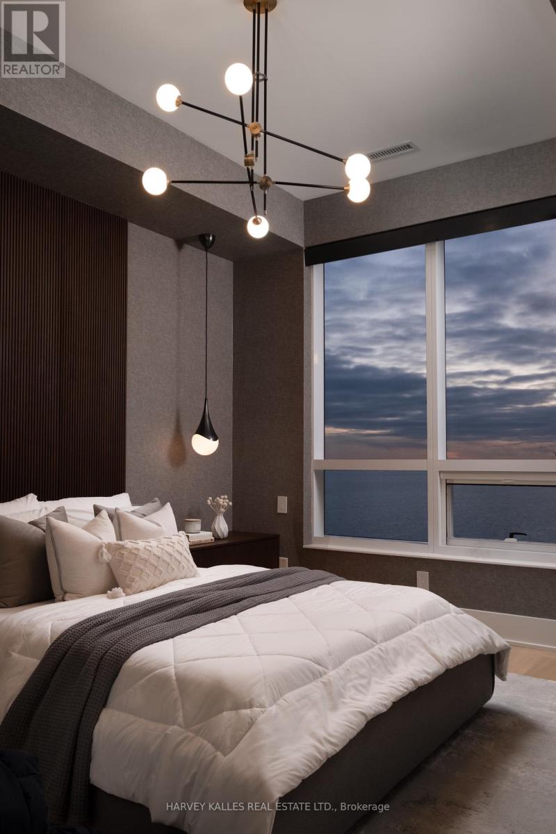 926 - 55 MERCHANTS' WHARF