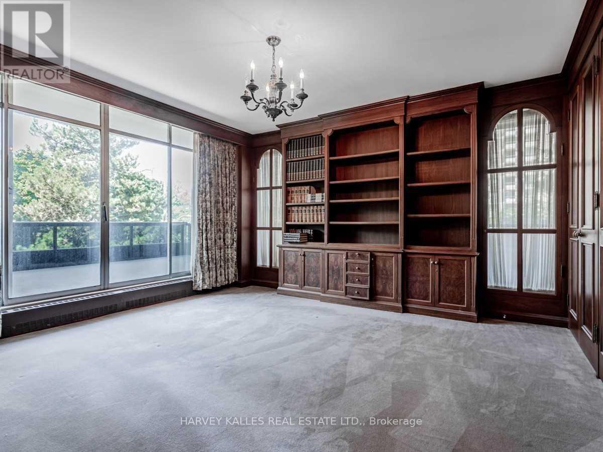 201 - 2600 BATHURST STREET